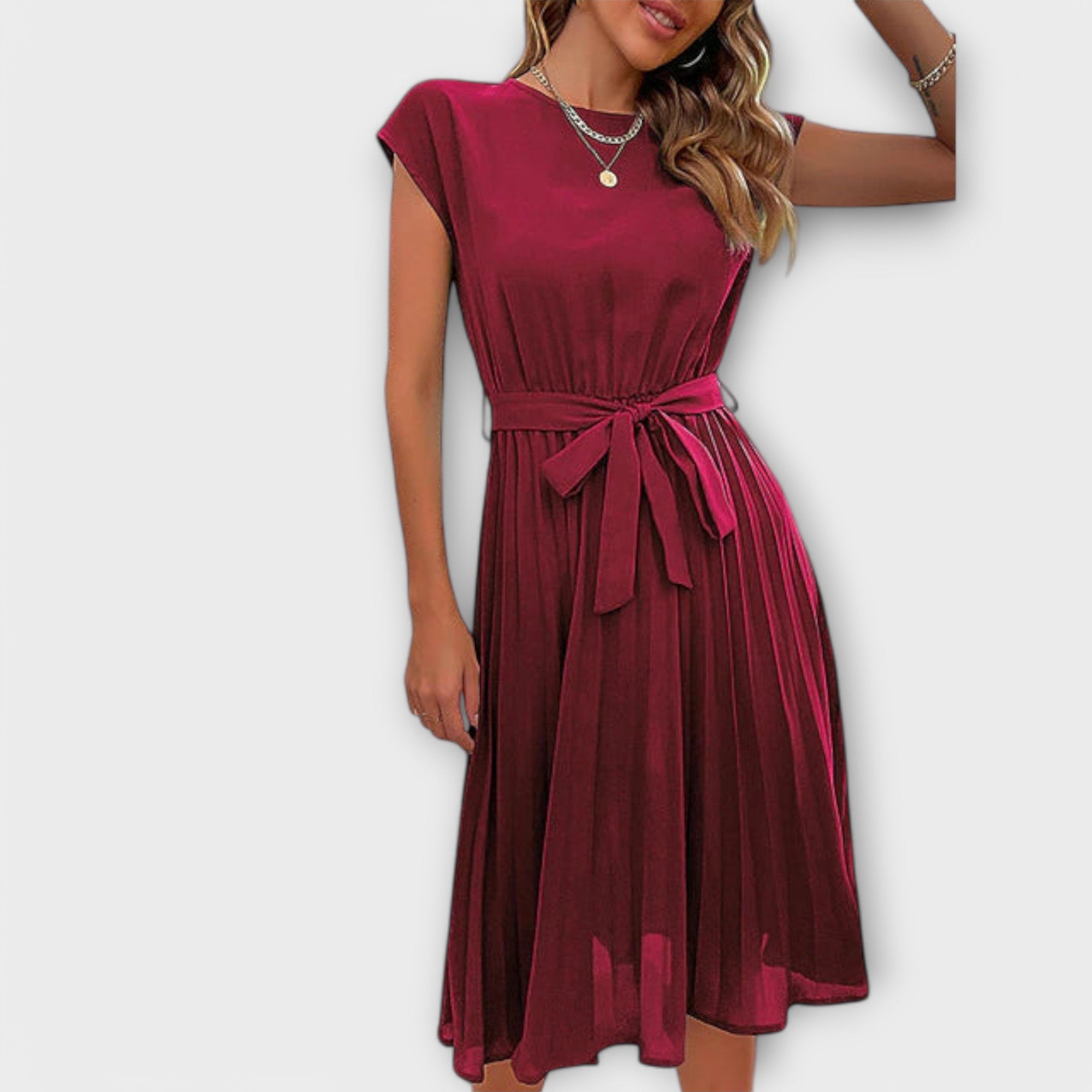 Claire - Rochie midi lejeră, cu mâneci scurte și falduri
