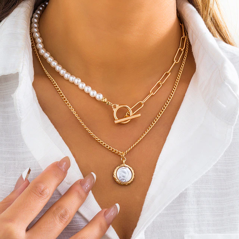 Colier vintage cu perle în design multilayer