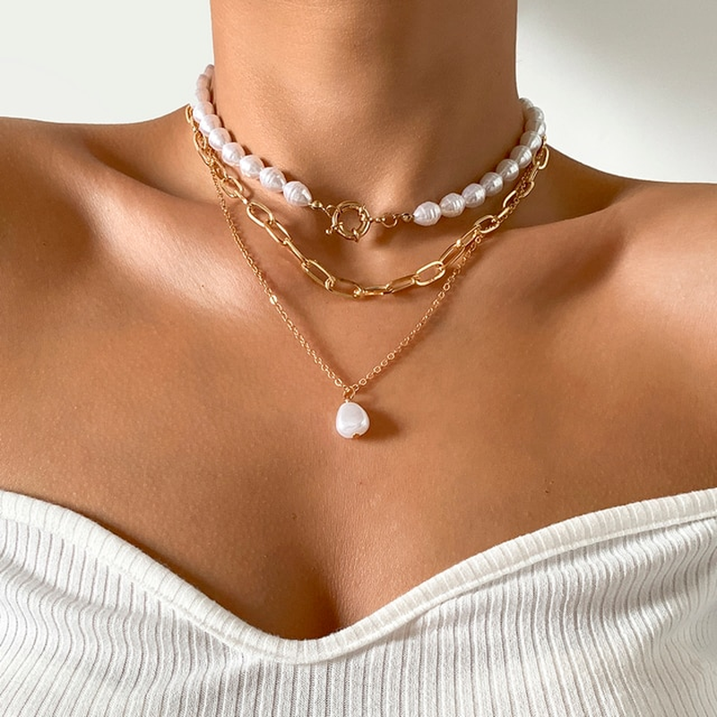 Colier vintage cu perle în design multilayer