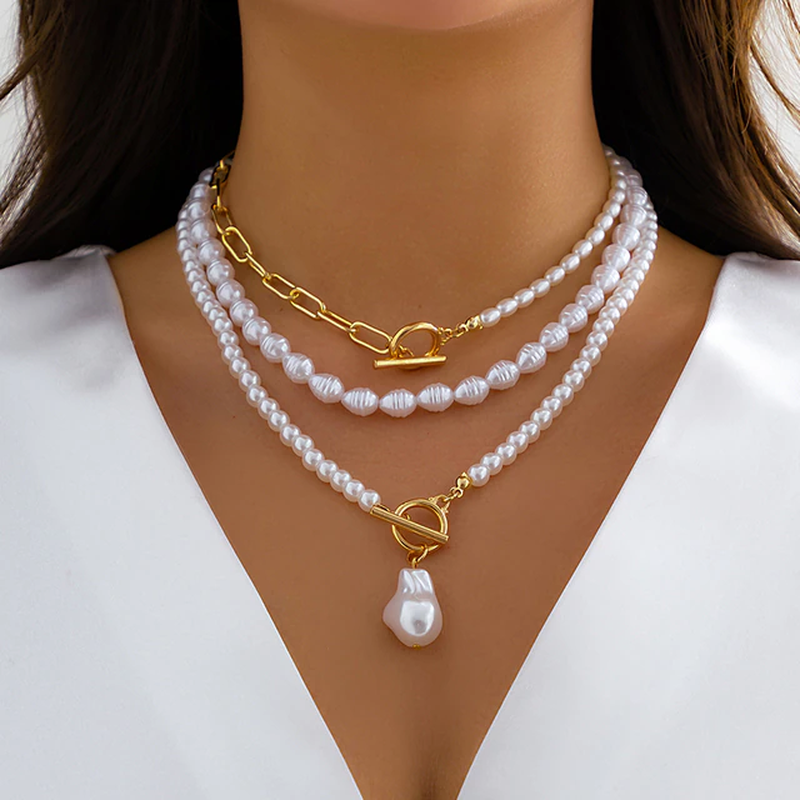Colier vintage cu perle în design multilayer