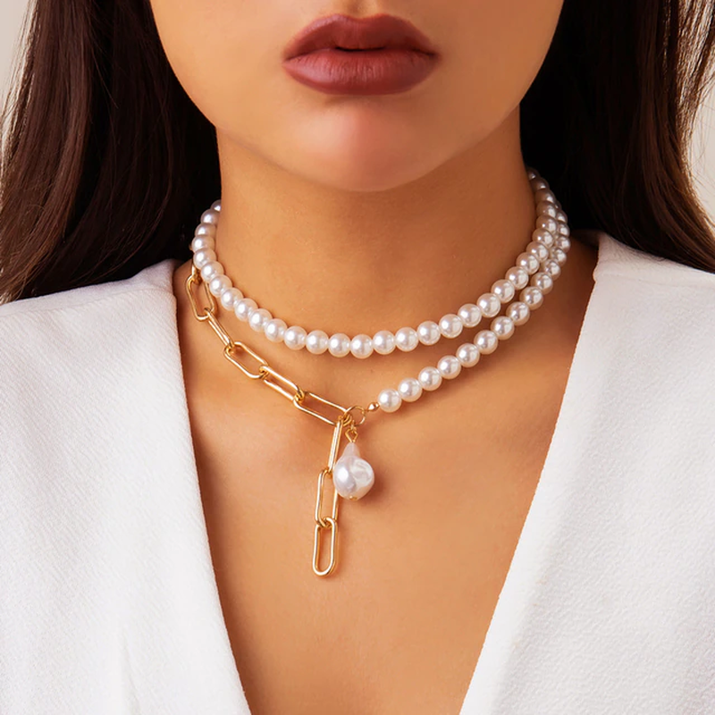 Colier vintage cu perle în design multilayer